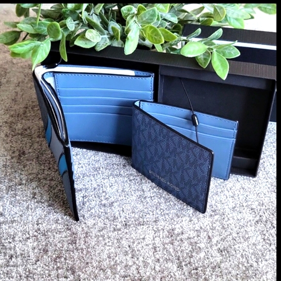NIB-Micheal Kors Mens 3 In 1 Boxed Wallet Set Denim - Picture 4 of 10